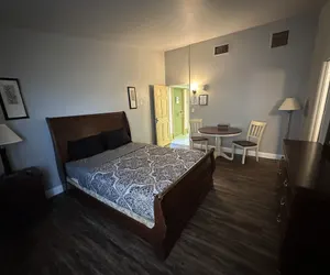 Photo 3 - Budget Inn