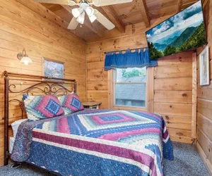 Photo 4 - Er81 - Family Making Memories 3 Bedroom Cabin by RedAwning