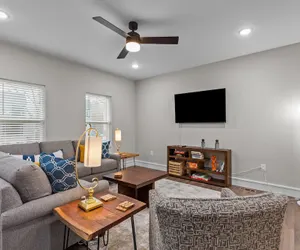 Photo 2 - Uptown Elegant Escape | JZ Vacation Rentals