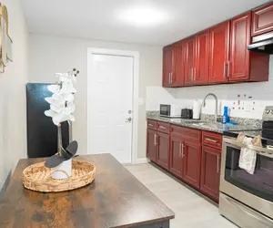 Photo 5 - University Serenity Suites 15th