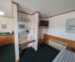 Photo 3 - Auburn Inn Motel & Long Creek RV Park