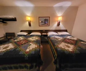 Photo 5 - Kings Inn Motel
