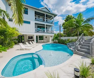 Photo 2 - Crescent Beach House