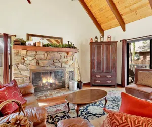 Photo 2 - ALL Season Alpine Retreat #1184