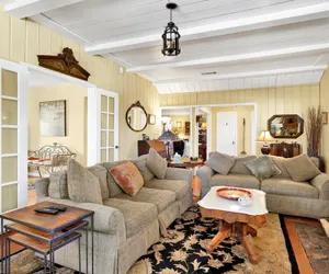 Photo 2 - THE Winding Lane House EST 1932 #2360