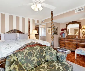 Photo 5 - THE Winding Lane House EST 1932 #2360