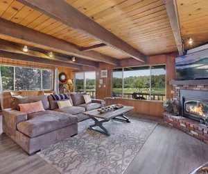 Photo 2 - Bear Cabin #1976