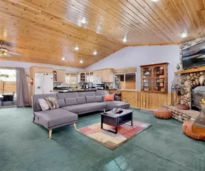 Photo 2 - River Rock Lodge #1953