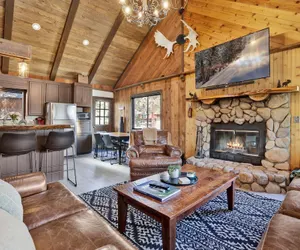 Photo 2 - Moose Mountain Manor #2462