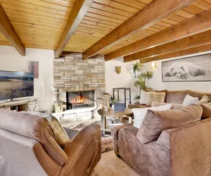 Photo 2 - THE Teddy Bear Chalet #2257