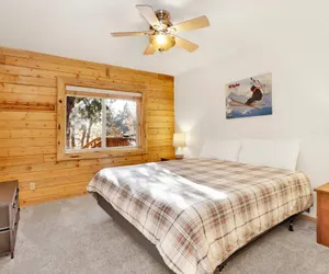 Photo 5 - Crescenta Pines LOG Cabin #2346