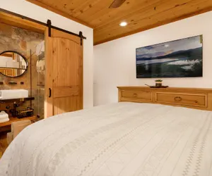 Photo 3 - Elmwood Place #2218