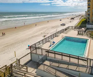 Photo 3 - Ocean View With a Beachfront Pool at Ocean Trillium Condo 801