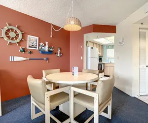 Photo 4 - Ocean View With a Beachfront Pool at Ocean Trillium Condo 701