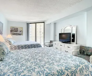 Photo 3 - Ocean View With a Beachfront Pool at Ocean Trillium Condo 402