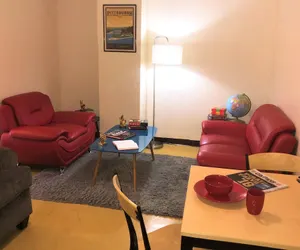Photo 2 - 2 Bedroom Downtown Apt Friends Families Ideal