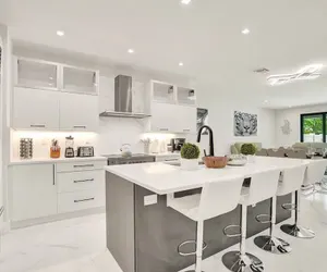 Photo 4 - 4BR w htd Pool Walk to Las Olas 5mins to Beach