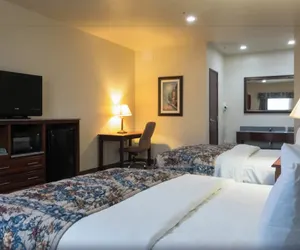Photo 3 - Hiway Inn Express Of Coalgate