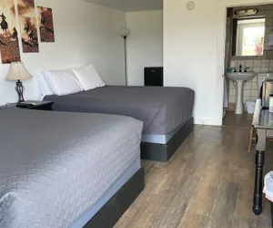 Photo 3 - Brownings Motel