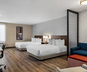 Photo 2 - Everhome Suites Bozeman