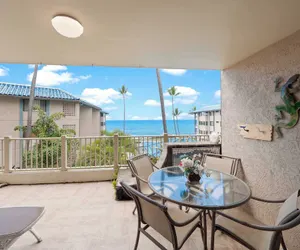 Photo 2 - Kona Reef F2 Charming Oceanfront Condo for 4!