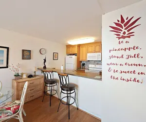 Photo 5 - Kona Reef F2 Charming Oceanfront Condo for 4!