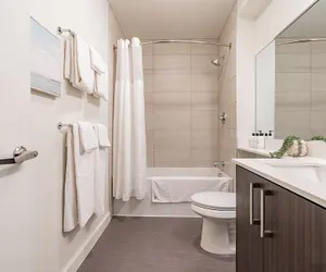 Photo 3 - Sophari's Apartments in Bellevue