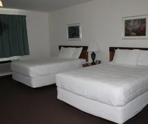 Photo 5 - American Host Inn