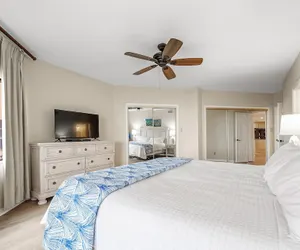 Photo 2 - Four Seasons 103e