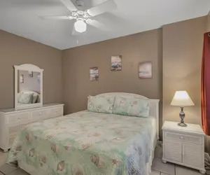 Photo 3 - Tradewinds 001