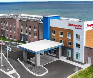 Photo 2 - Hampton Inn St Ignace Lakefront Mackinac