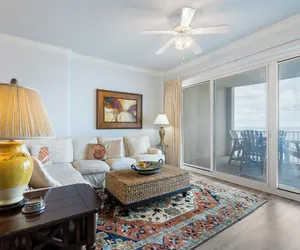 Photo 4 - Regency Isle 507