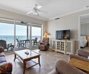 Photo 4 - Regency Isle 405