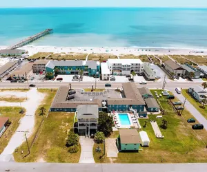 Photo 2 - Seabirds Motel At Kure Beach