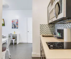 Photo 3 - Cozy South Beach 1BR Apt Near Beach and Ocean Drive