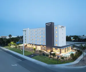 Photo 2 - EVEN Hotel Miami - Doral Area, by IHG