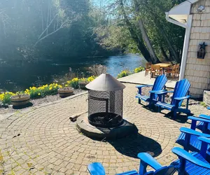 Photo 4 - Boardman Monarch Upscale River Lodge HOT Tub!