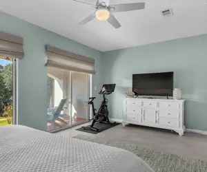 Photo 4 - .2 Miles From Beach, Bright and Modern Townhome, 3bd, 3bth