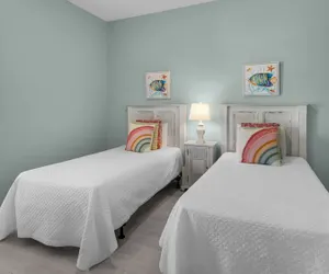 Photo 5 - .2 Miles From Beach, Bright and Modern Townhome, 3bd, 3bth