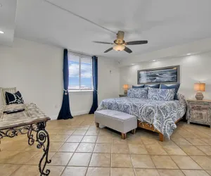 Photo 2 - Dolphin Point 502b
