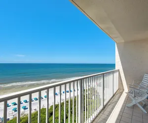 Photo 2 - Beachcrest