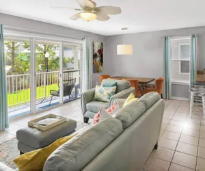 Photo 2 - Beachside Villas - Steps From the Gulf, Gulf Views, 2 Pools - Sleeps 8