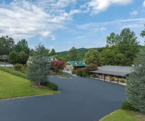 Photo 2 - Lodge at Tellico