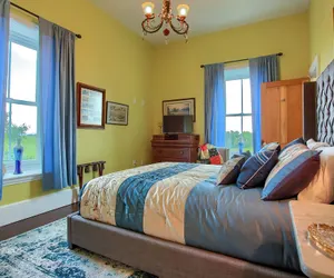 Photo 4 - Stuart Manor Bed and Breakfast