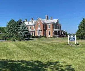 Photo 2 - Stuart Manor Bed and Breakfast