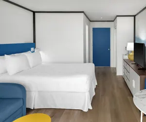 Photo 4 - Montauk Blue Hotel