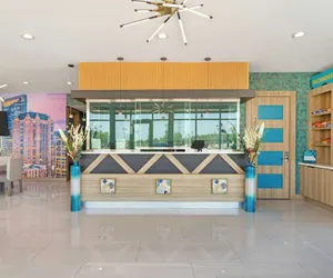 Photo 3 - Clarion Pointe