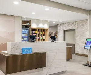 Photo 2 - Hampton Inn Aurora Medical Center Denver