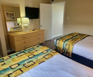 Photo 4 - Water's Edge Ocean Resort