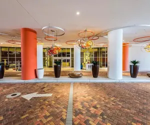 Photo 2 - Hyde Resort & Residences by Zelloo